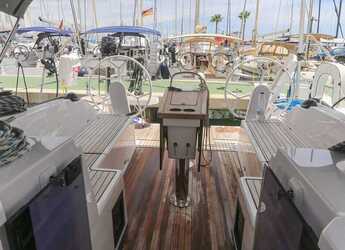 Rent a sailboat in Real Club Náutico de Palma - Bavaria C38