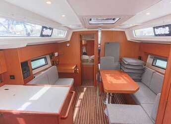 Rent a sailboat in Real Club Náutico de Palma - Bavaria C38