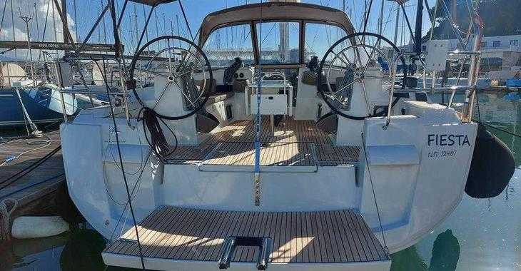Chartern Sie segelboot in Naousa Marina - Sun Odyssey 519 -  5 cabs