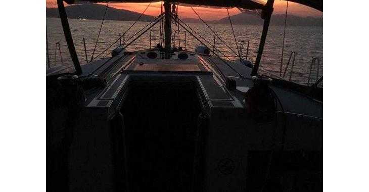Rent a sailboat in Nikiana Marina - Sun Odyssey 490 - 4 + 1 cab.