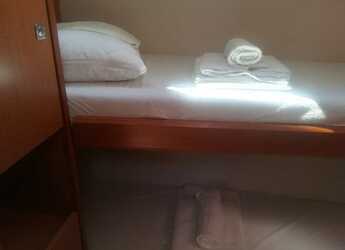 Chartern Sie segelboot in Nikiana Marina - Bavaria C50 - 5 + 1 cab.