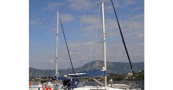 Rent a sailboat in Nikiana Marina - Sun Odyssey 37