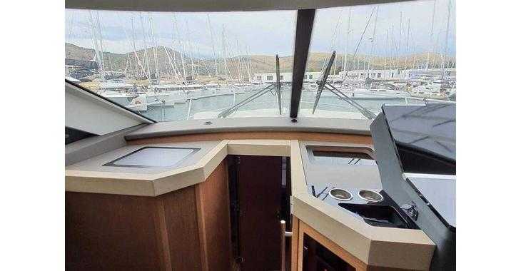 Rent a yacht in Marina Baotić - Monte Carlo 52