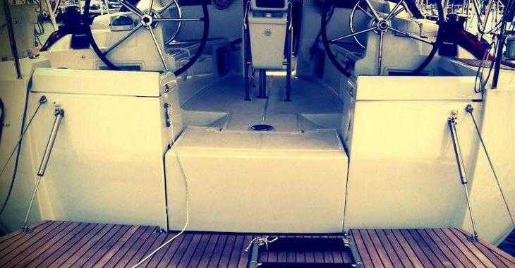 Rent a sailboat in Marina di Procida - Sun Odyssey 419