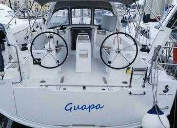 Rent a sailboat in Marina di Procida - Oceanis 35