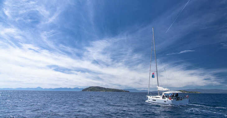 Rent a sailboat in Nidri Marine - Oceanis 51.1