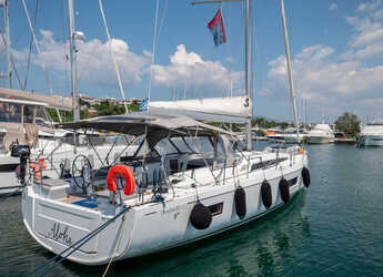 Rent a sailboat in Nidri Marine - Oceanis 51.1