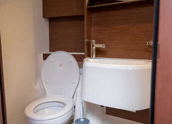 Rent a sailboat in Nidri Marine - Oceanis 51.1