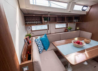 Rent a sailboat in Nidri Marine - Oceanis 51.1