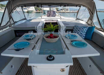 Rent a sailboat in Nidri Marine - Oceanis 51.1