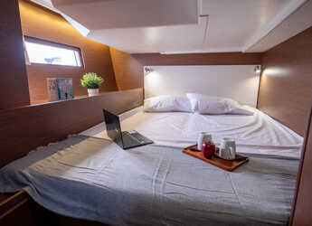 Rent a sailboat in Nidri Marine - Oceanis 51.1