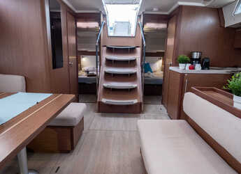 Rent a sailboat in Nidri Marine - Oceanis 51.1