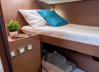 Rent a sailboat in Nidri Marine - Oceanis 51.1