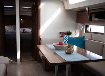 Rent a sailboat in Nidri Marine - Oceanis 51.1