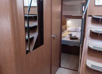 Rent a sailboat in Nidri Marine - Oceanis 51.1