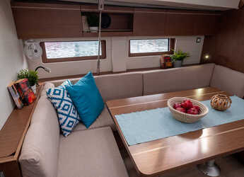 Rent a sailboat in Nidri Marine - Oceanis 51.1