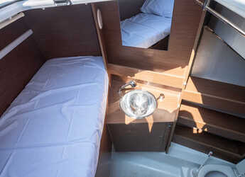 Rent a sailboat in Nidri Marine - Oceanis 51.1