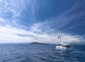 Rent a sailboat in Nidri Marine - Oceanis 51.1