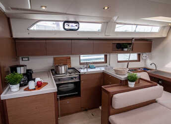 Rent a sailboat in Nidri Marine - Oceanis 51.1