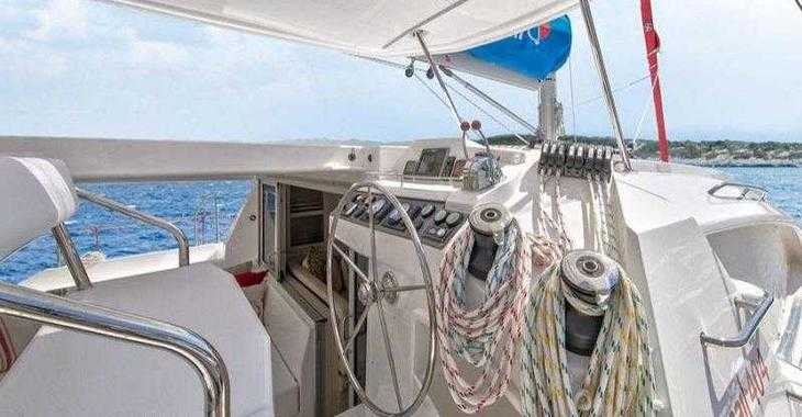Rent a catamaran in Captain Oliver's Marina - Sunsail 404 (Classic)