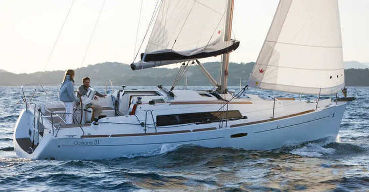 Rent a sailboat in Marina di Procida - Oceanis 31 (Classic)