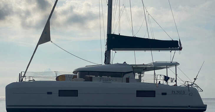 Chartern Sie katamaran in Marina di Villa Igiea - Lagoon 42
