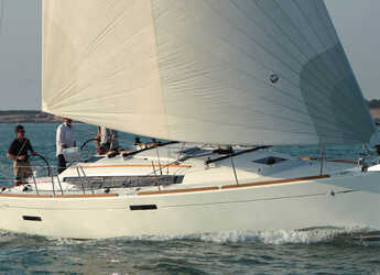 Rent a sailboat in Marina Gouvia - Sun Odyssey 379 - 2 cab.