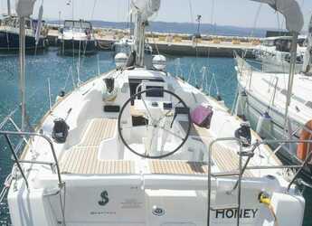 Rent a sailboat in Split (ACI Marina) - Oceanis 31