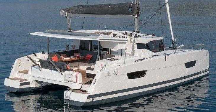 Rent a catamaran in Cantiere navale Franco Mirabelli - Isla 40