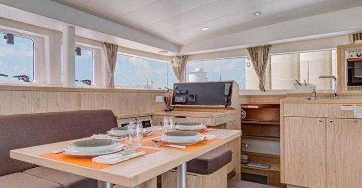 Rent a catamaran in Marina Skiathos  - Lagoon 400 S2