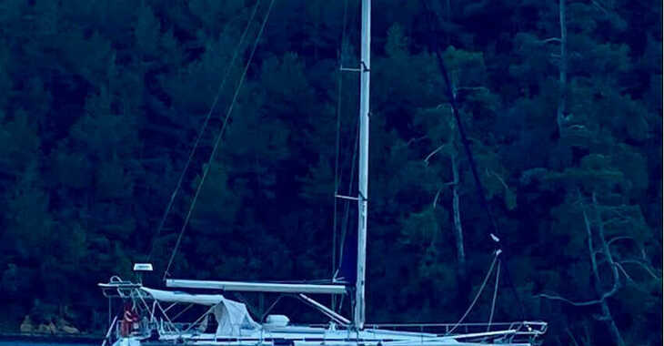 Rent a sailboat in Ece Marina - Bavaria 44