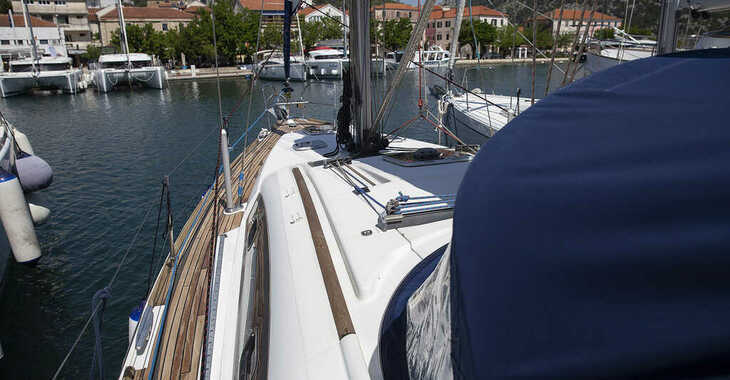 Rent a sailboat in Skradin ACI Marina  - Oceanis 40