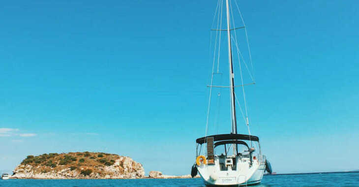 Chartern Sie segelboot in Marina Delta Kallithea - Cyclades 43.4