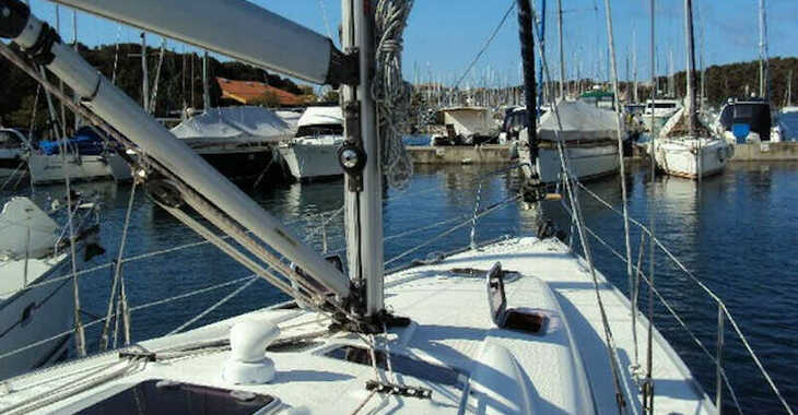 Rent a sailboat in Trget Port - Bavaria 39 Cruiser