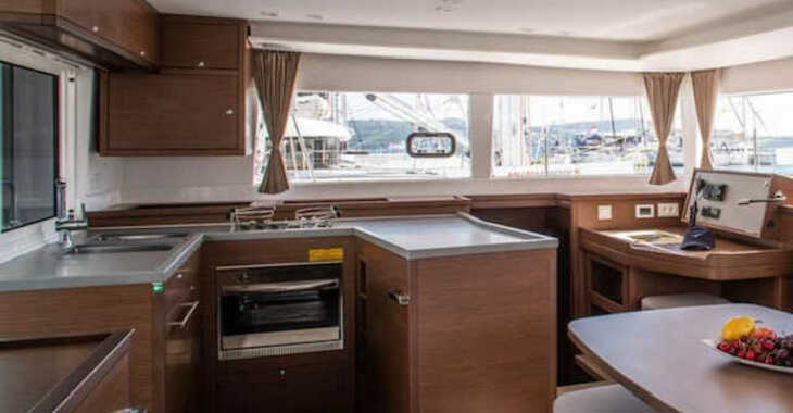 Rent a catamaran in Punat Marina - Lagoon 450 Sport