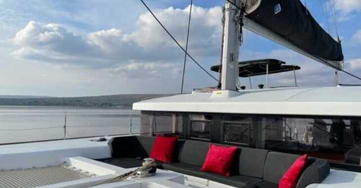 Rent a catamaran in Punat Marina - Lagoon 450 Sport