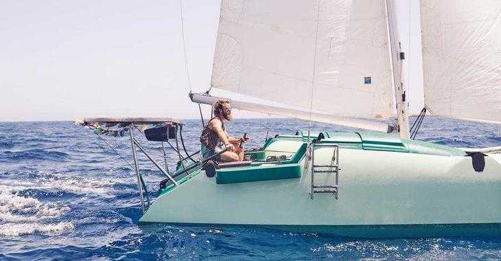 Rent a catamaran in Club Naútico de Sant Antoni de Pormany - Fountaine Pajot Corneel 32