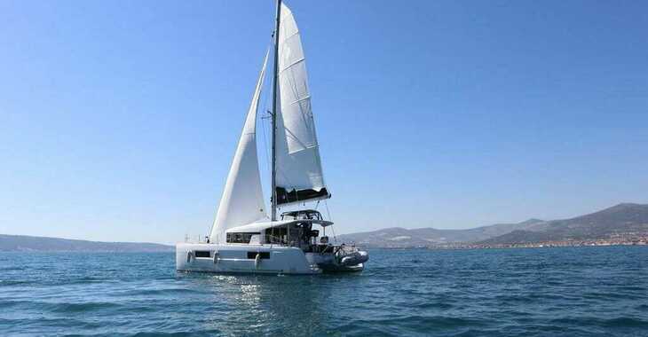 Rent a catamaran in Marine Pirovac - Lagoon 40 - 4 + 2 cab