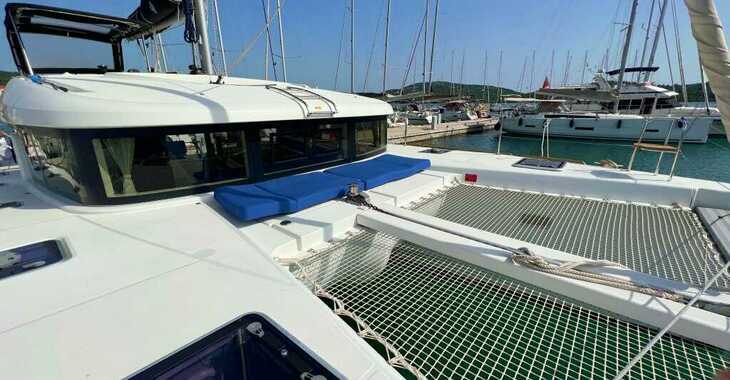 Rent a catamaran in Marine Pirovac - Lagoon 40 - 4 + 2 cab