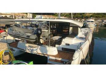 Rent a catamaran in Porto di Tropea - Lagoon 42