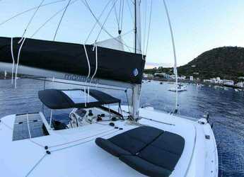 Rent a catamaran in Porto di Tropea - Lagoon 42