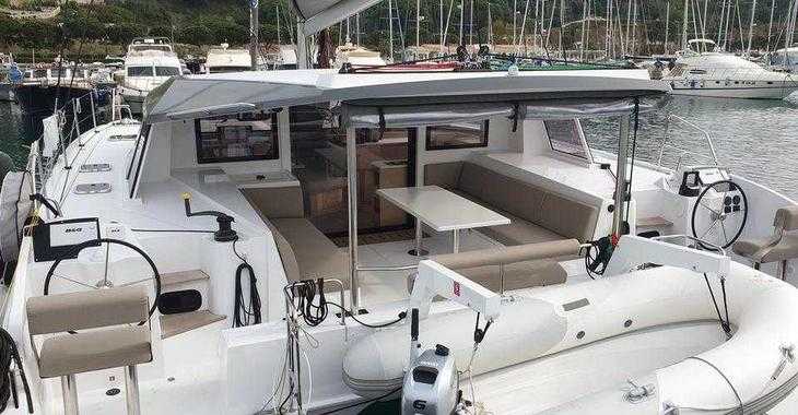 Rent a catamaran in Porto di Tropea - Nautitech 40 Open