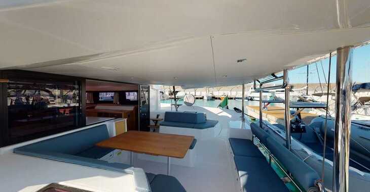 Rent a catamaran in Marina d'Arechi - Dufour Catamaran 48 5c+5h