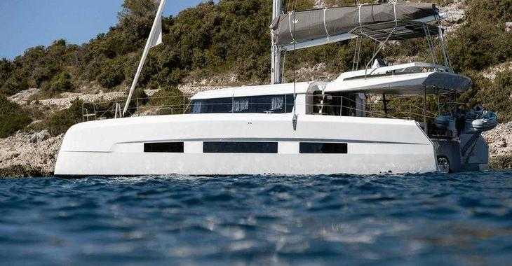 Rent a catamaran in Molosiglio - Darsena Acton - Dufour Catamaran 48 4c+5h