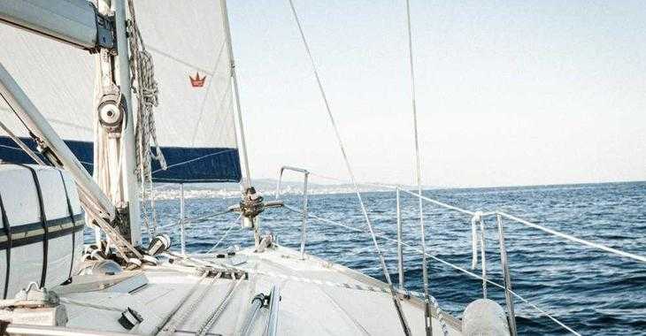 Rent a sailboat in El masnou - Bavaria 34 Cruiser