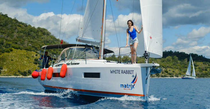 Chartern Sie segelboot in Marinturk Village Port - Sun Odyssey 440