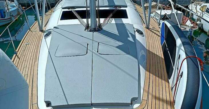 Chartern Sie segelboot in Heraklion Port - Elan 514 Impression