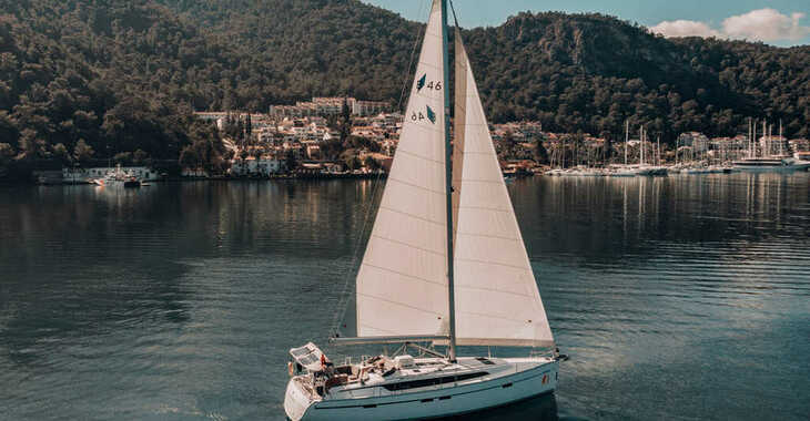 Chartern Sie segelboot in Ece Marina - Bavaria Cruiser 46