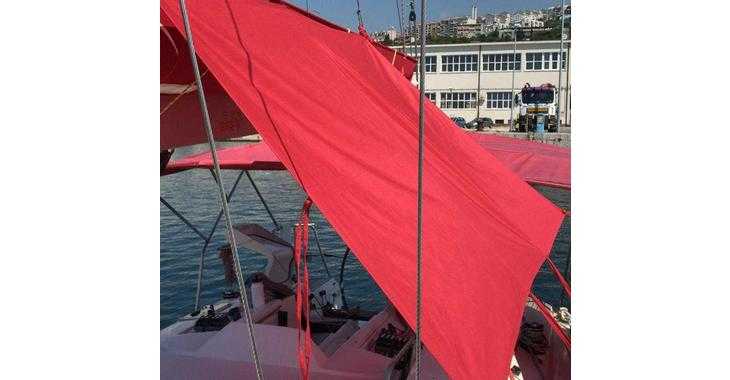 Chartern Sie segelboot in Rijeka - Elan 340