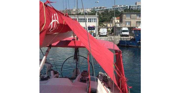 Chartern Sie segelboot in Rijeka - Elan 340